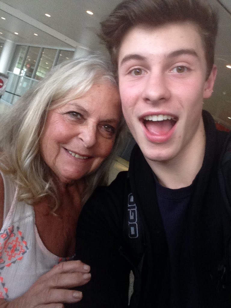emilieebrown's tweet image. When my grandma meets @ShawnMendes before I can. 🙃#familytroubles