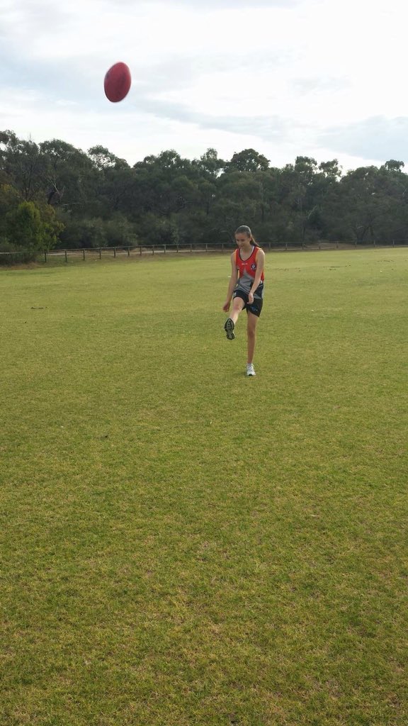 ashsibly's tweet photo. Having a kick after finishing #w2session2 #rayscave @YouthGirls https://t.co/iR3agFfqG0