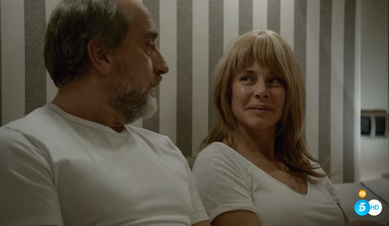 Bybserie's tweet photo. #DesenlaceByb Pablo y Candela... ¡Por fin juntos!  https://t.co/Gx3PCSSV03 https://t.co/yQyFrXhFrA