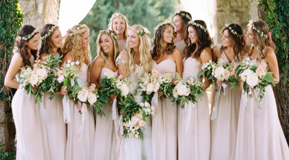 Doesn't get more charming than this! stylemepretty.com/2015/11/11/nau… <a href="/mstarrevdesign/">Emily Starr Alfano</a> Photo: Brumley + Wells