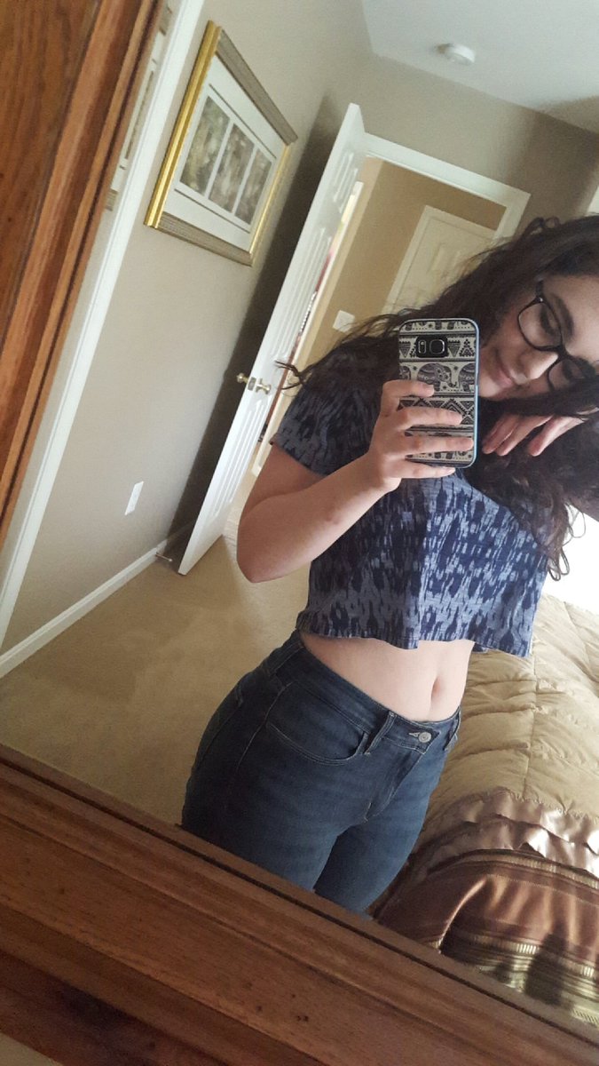 cabbagecutie's tweet photo. #2015yearofbodiposi my body is beautiful and im learning to love and accept it one step at a time!! https://t.co/ZMJOFam4II