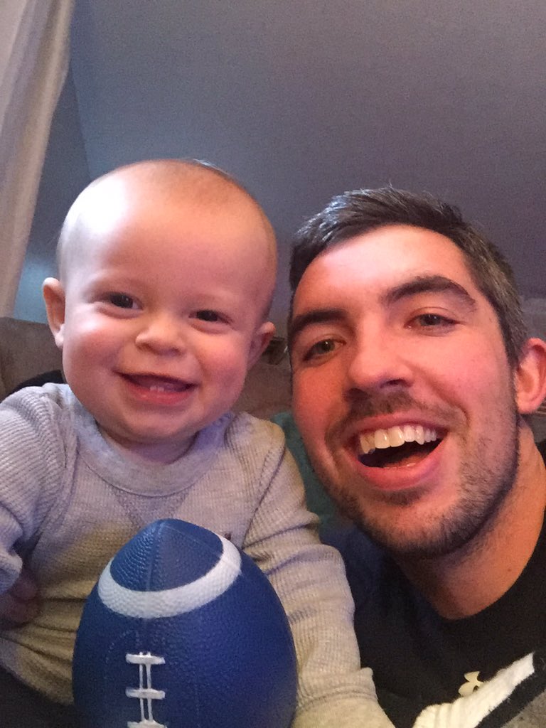 LMasters8's tweet photo. Can't beat playing football in the house while moms gone #FuturePlaymaker https://t.co/33zlq6d8Nl