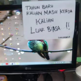 Tahun baru masih kerja kalian luar binasaaa..
