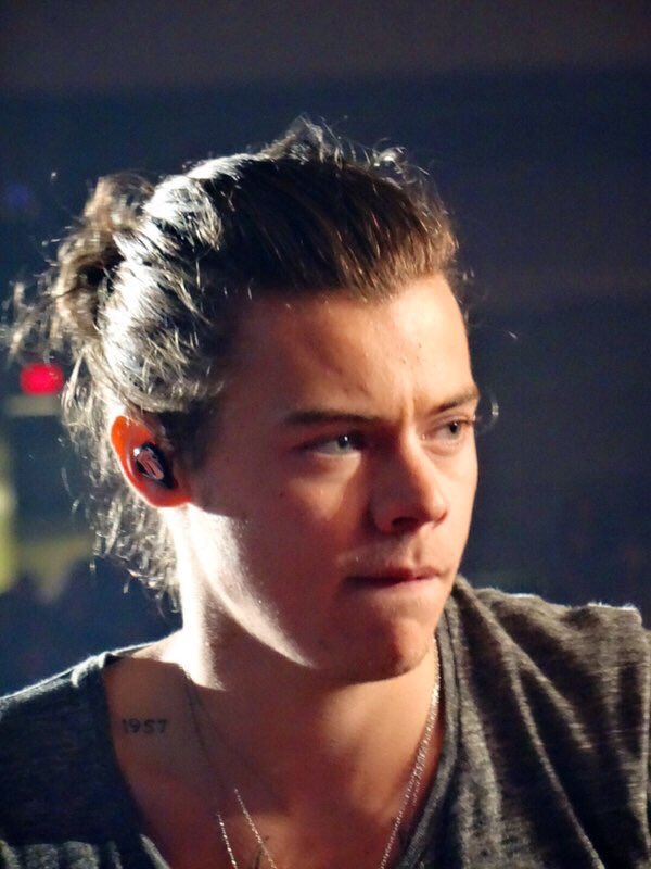 louvlieshes's tweet photo. Goodnight I absolutely adore my little pouty baby who makes me stronger than I ever will! #AlwaysRespectHarry 💞 https://t.co/V0YrMs0pBk