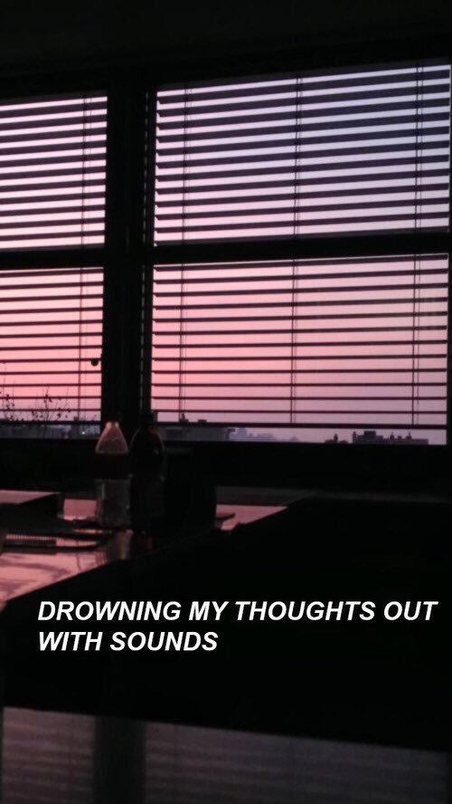 colorsof5sos's tweet image. calum // pink