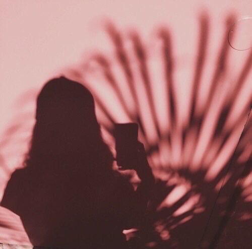 colorsof5sos's tweet image. calum // pink