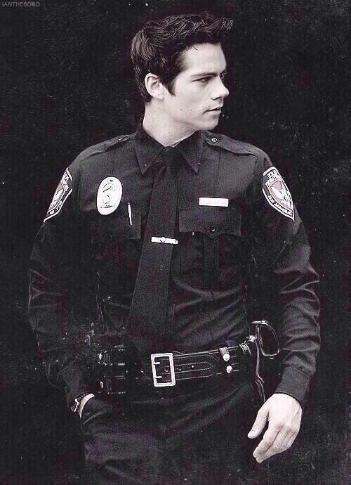 _hella_obrien_'s tweet photo. Sheriff Stilinski jr. https://t.co/ZzLsuWZxHL