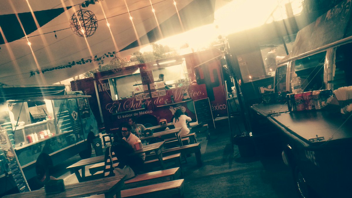 Food Trucks House tweet media