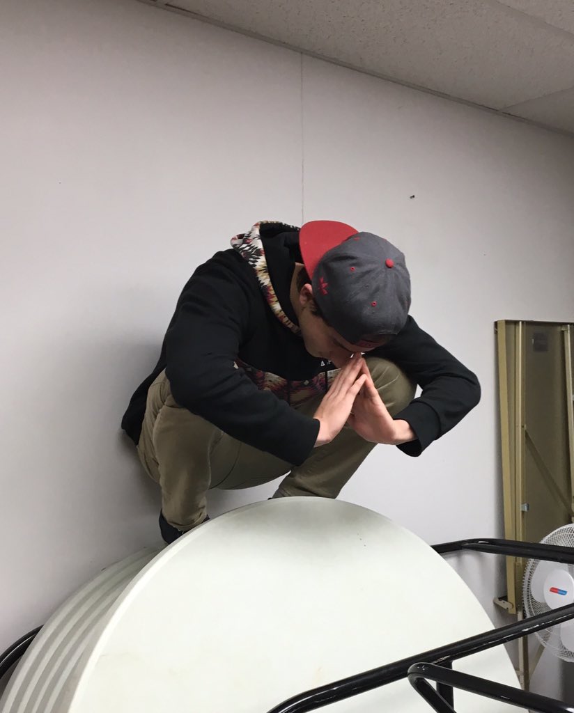 michaelmykals's tweet photo. When you bout to walk upon the waters #AnklesDeep https://t.co/KPjoXhaRkt