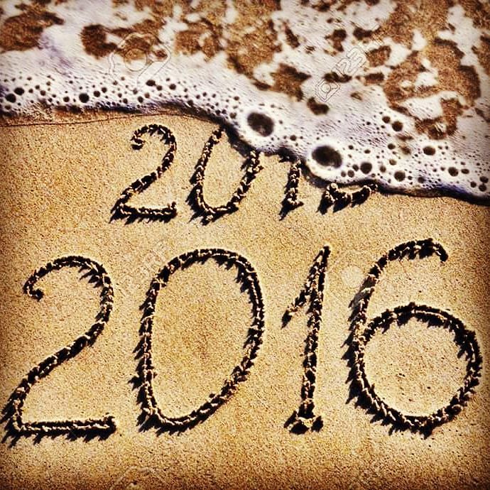 Raffy931's tweet photo. Happy New Year, everyone! Here's to a happier and healthier 2016! 
Tapos na ang #hugot2015… https://t.co/6v4HLa2aUB https://t.co/ZJpEETbNXS