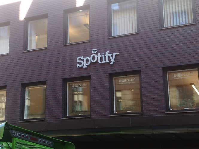 Excelsior's tweet photo. Piden a Spotify 150 millones de dólares por violar copyright https://t.co/4GI8l7zkKD https://t.co/kpXeUm1n1V