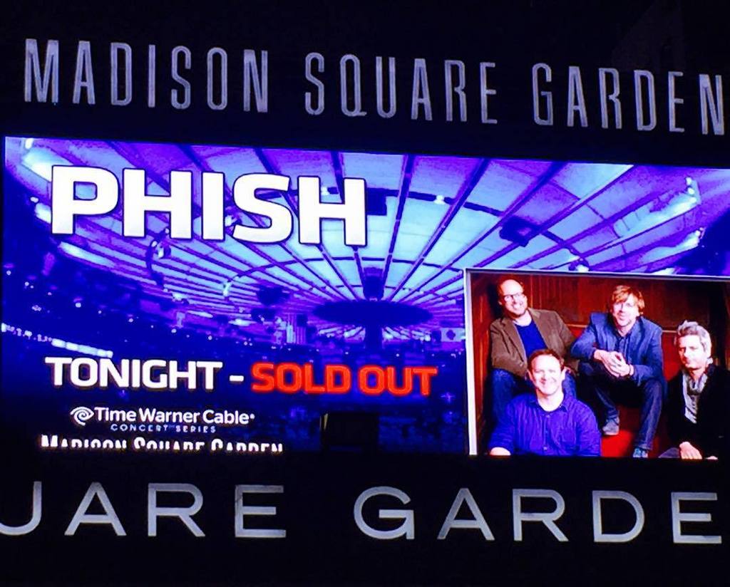 knicksselfie1's tweet photo. Phish - New Years Eve Run!!
#phish #phishtour #phishnyc #phishmsg #phish2015 #phishfood #msg #nyc by redhawksoaring https://t.co/MIgogQBDfo