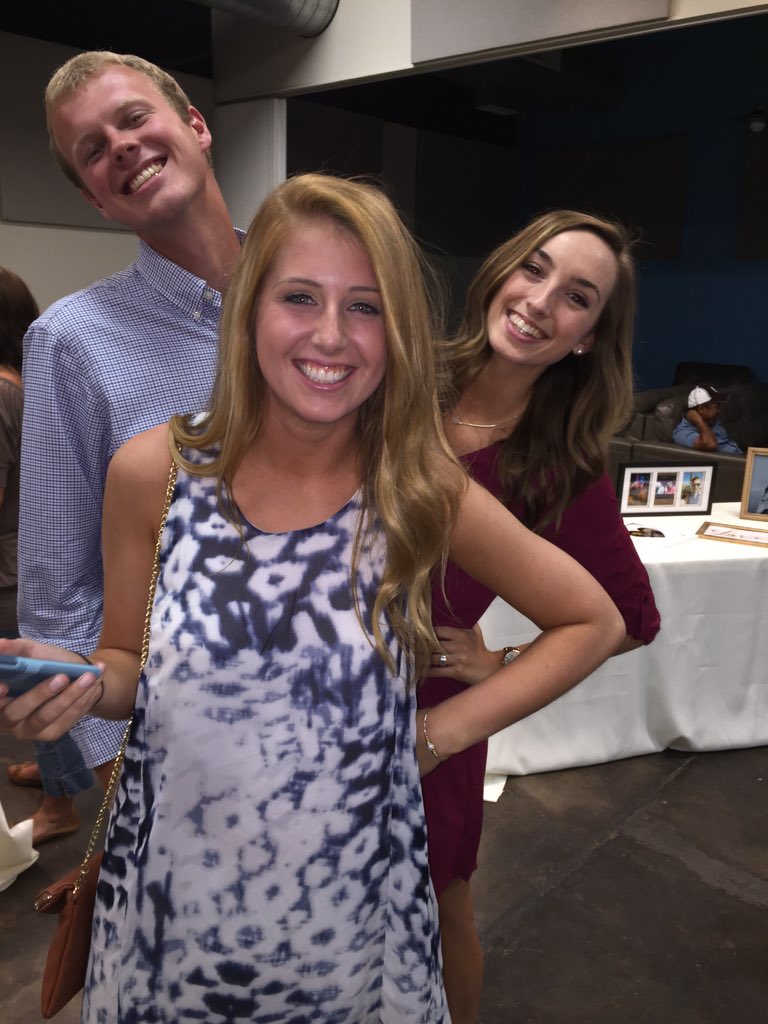 KelcLynn44's tweet photo. HBD @Luke1Jamison!! Thx for sharing Samantha with me u rock 🎉🤘 https://t.co/eEj8GoaREE