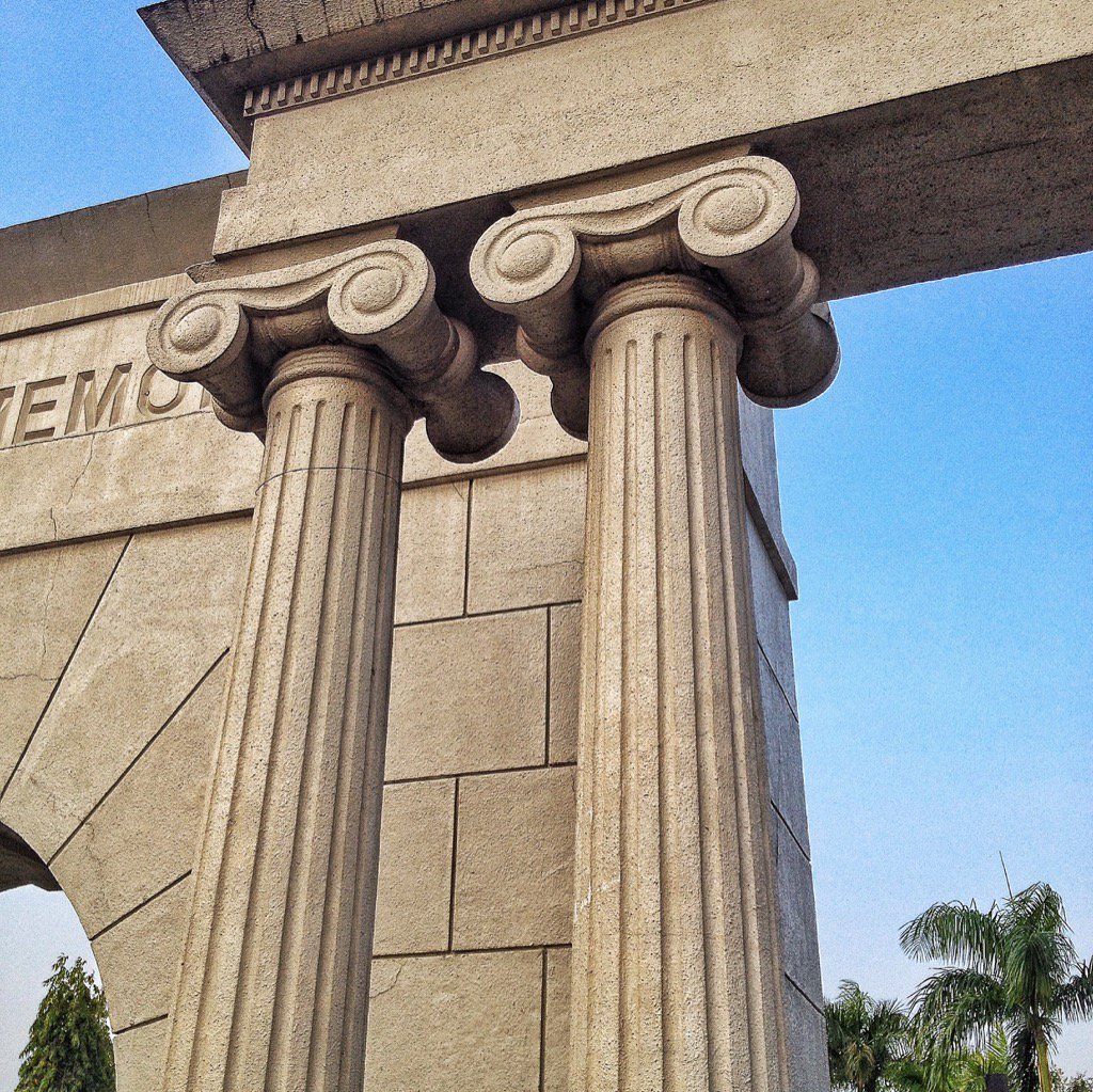 mprincessdiane's tweet photo. You never know how strong you are until being strong is the only choice you have. 🏛 #ioniccolumns #randomphotos 2/2 https://t.co/t0CzMzVwC9