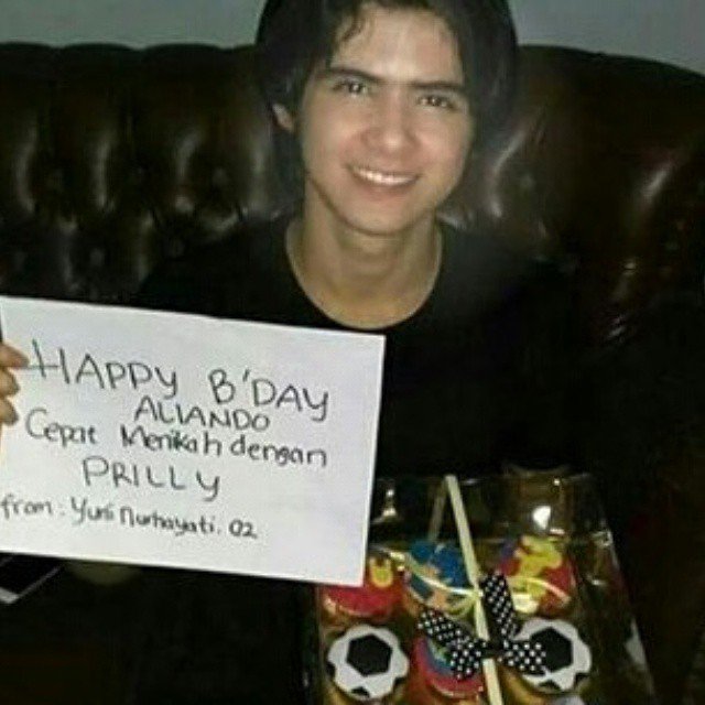 Aprillvers_ID's tweet photo. Yang setuju sama Foto ini minta RT nya Dong :) #APL https://t.co/eavSXkFUSQ