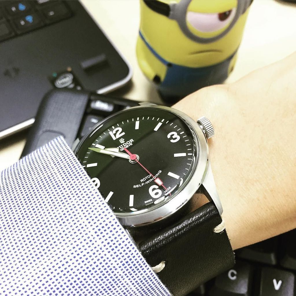 papayaminions's tweet photo. counting dOwn last day of wOrk in 2015 #wotd #womw #blackbay #tudor #tudorblackbay #tudorwatch #wristgame #watchadd… https://t.co/QjaXvRM939