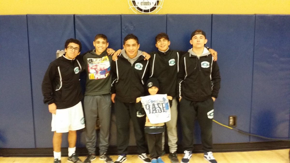 CSW_COUGARS's tweet photo. The fab 5 at The Bash.  1 champ, 1 2nd, 1 4th and an 8th place.  Not a bad 2 days.#CSW #cougarwrestling https://t.co/F1gckU81gD