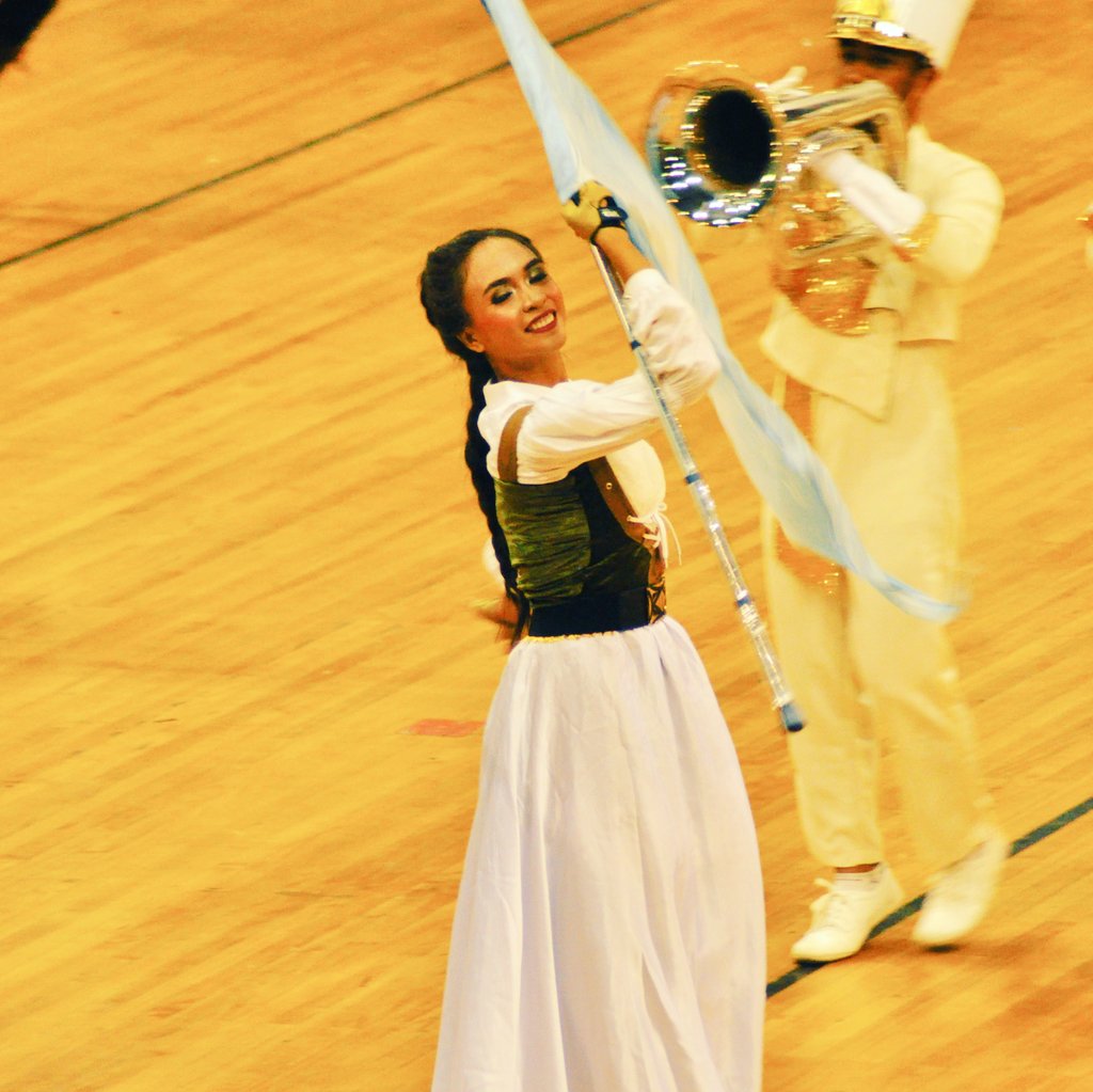 jessyalwidarise's tweet photo. #gpmb2015 #dcuho #colourguard https://t.co/QHUWKsMvxk