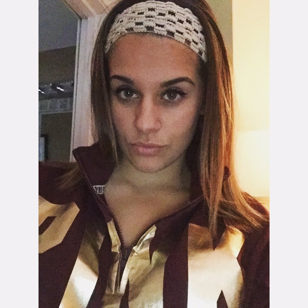 FerreiraKaitlyn's tweet photo. 😜 https://t.co/tYCxA5U0pE