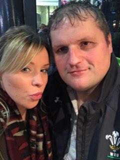 scouserboy1978's tweet photo. Quiet night in with @MissLynch90 tonight, tv and takeaway ๐บ๐ฑ#NewYearsEve #Comfy #Chilled #GettingOldLol https://t.co/Gxaw3uZlC6