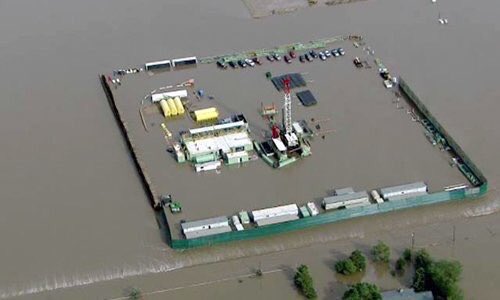 ZeroCarbonWales's tweet photo. How many of #DavidCamerons #fracking pads will be on flood plains?  #floods https://t.co/T1CV38c4Ha