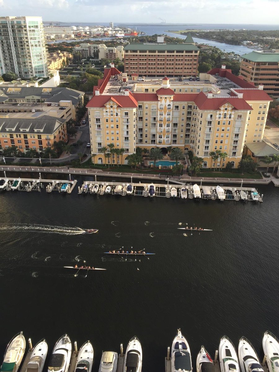 blade_sasha's tweet photo. View from the Tampa Marriott Waterside Hotel. Wow! https://t.co/0FahyFCz1l