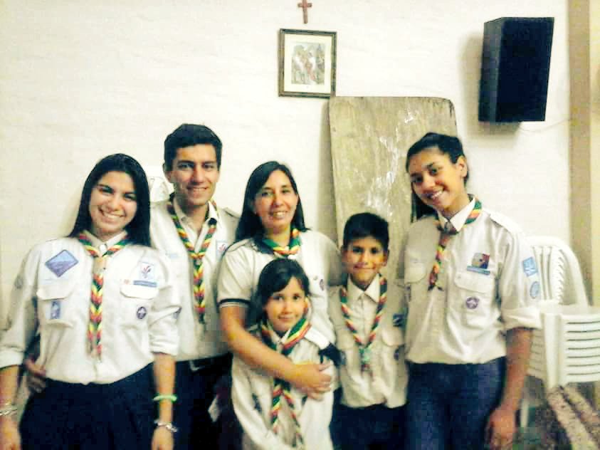 Lolivillarc's tweet photo. Que lindo es formar parte de esta hermosa familia!  Gracias! https://t.co/B4X5XyCzj0