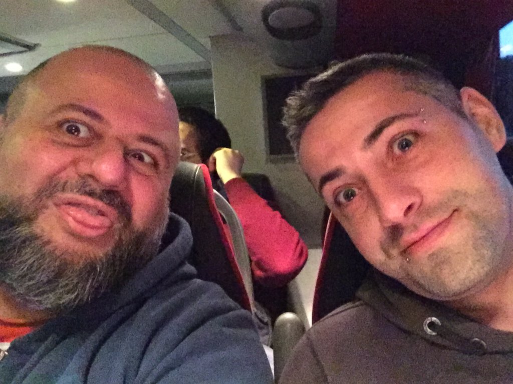 Massiwalker's tweet photo. Non siamo due panzerotti e non amiamo i cerotti! Siamo i figozzi della #Marozzi diretti da @tdody per #fine2015 😊 https://t.co/A4Wzb57t8L