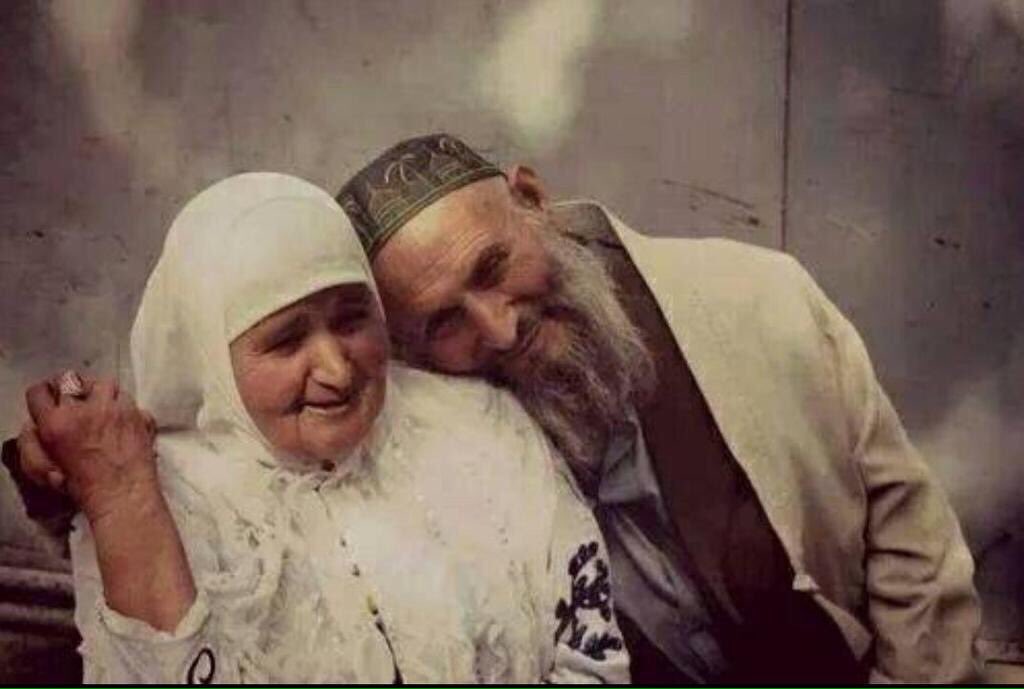umadeeb321's tweet photo. علموا أولادكم أنّ الأنثى هي الرفيقة .. هي الوطن .. هي الحياة ..

إرنستو تشي جيفارا https://t.co/X4WGWLAC5g