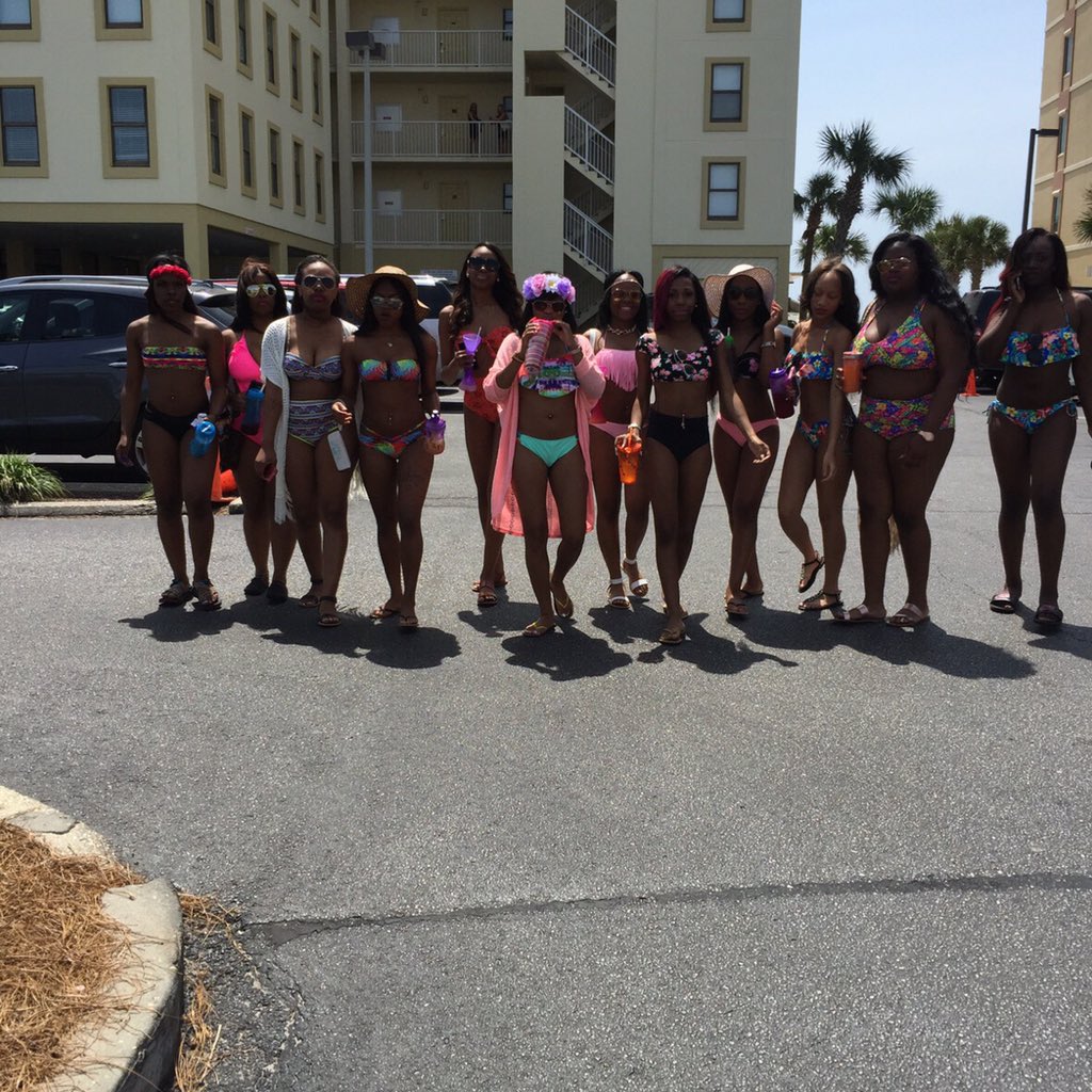 WhyLie2_TY's tweet image. We shut gulf shores down #springbreak15&quot; #BestMemoriesOf2015