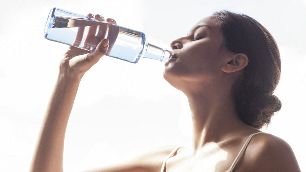 harpersbazaarus's tweet photo. 18 Ways to Maximize Your Workout and Lose Weight Faster https://t.co/4QedEWhKc3 https://t.co/1Ced5VicoT