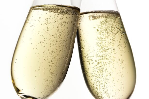 HoorayJane's tweet photo. A traumatic end to 2015 - goodbye!
Lookin 4ward to 2016 - new beginnings..... To everyone
Cheers from the #weenurse https://t.co/4PDzqqjxCY
