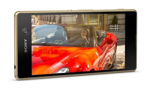 Malam pergantian tahun di rumah? Sambil nonton video pakai #XperiaM5Dual yuk. Resolusinya ok banget! @SonyXperiaID