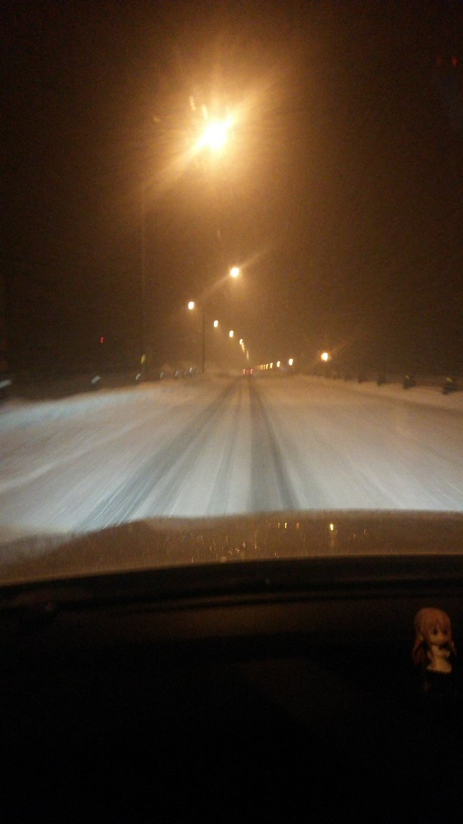 maruru's tweet photo. トンネルを抜けたら、雪国だったと言う。。 https://t.co/fYWrJelxeK