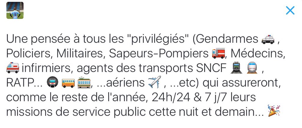 Lio_38's tweet photo. Bon réveillon du Nouvel-An à tous mes followers ! #TeamSNCF #TeamCSBJ #Mes voyageurs ... https://t.co/ZU1uuhTZe5