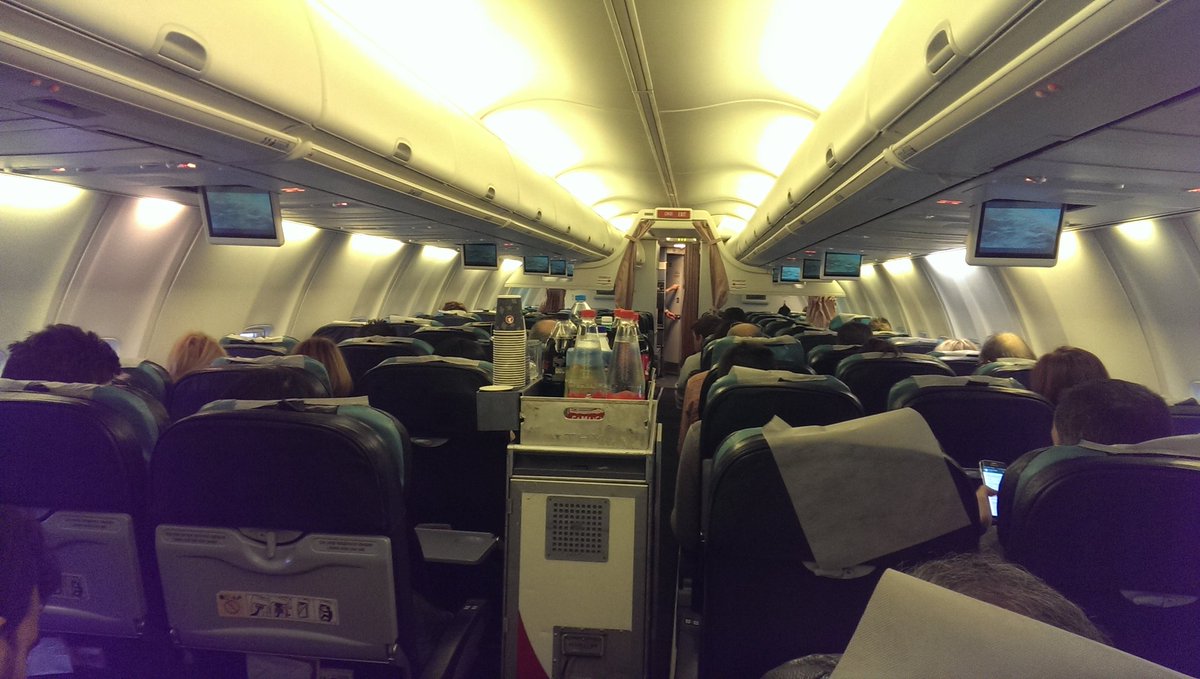 11:55teki <a href="/TK_TR/">Türk Hava Yolları</a> Budapeste uçagi 2 saatlik rotar sonrasi 2 saattir de yolculari ucakta bekletiyor. Kalkis saati?