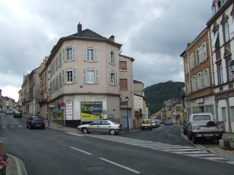 LorraineActu's tweet image. Thionville: une mère et sa fille torturaient et séquestraient des jeunes filles à domicile bit.ly/1P2eSUT