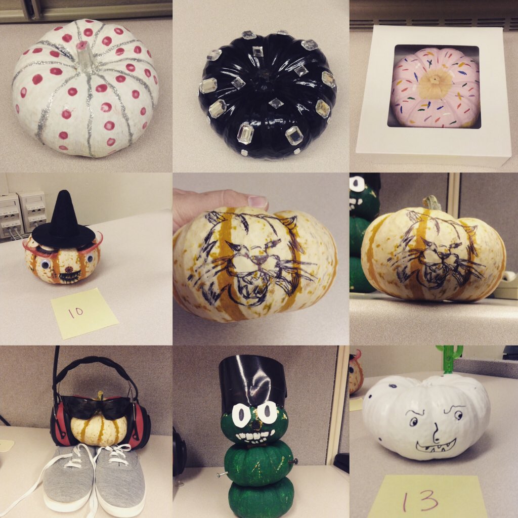 drkoala2008's tweet image. Desk pumpkins #whatcontest @Ohio University