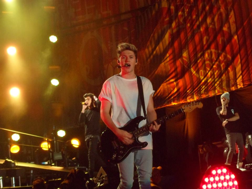 onedirectionoii tweet picture