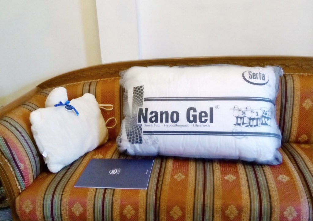 jonathanend's tweet photo. Dapet paket gede banget, ternyata isinya bantal yang cubanget ada dombanya segala! Trims, @sertamattressID! 😁 https://t.co/uvEtzea1Uc