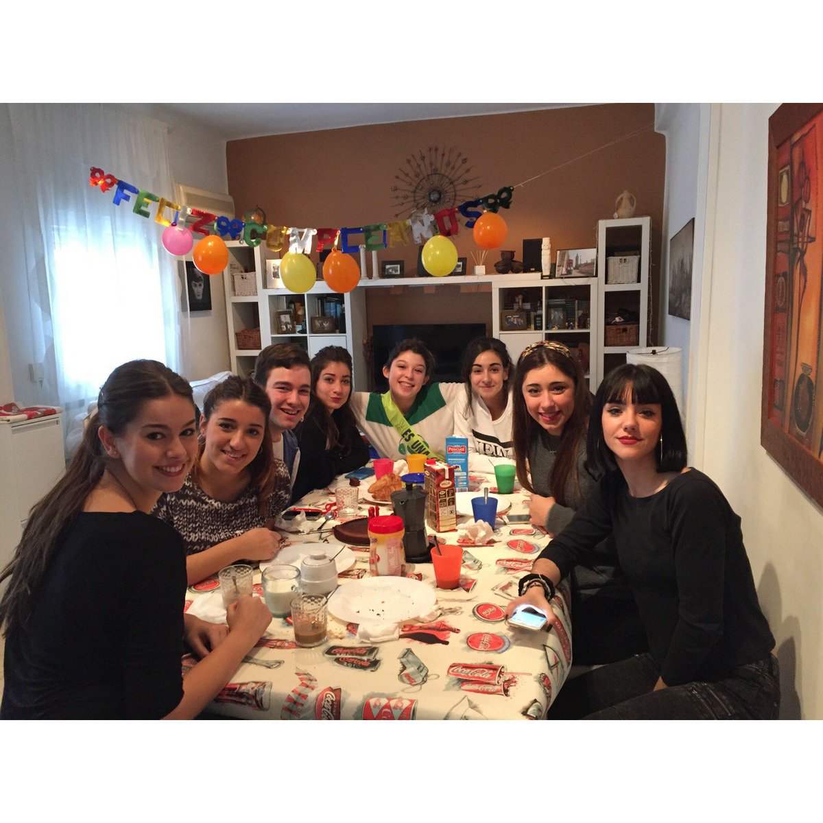 __claaaaara__'s tweet photo. GRACIAS A TODOS EN ESPECIAL A MI MADRE Y A MIS AMIGAS https://t.co/HyIKgvVYQt