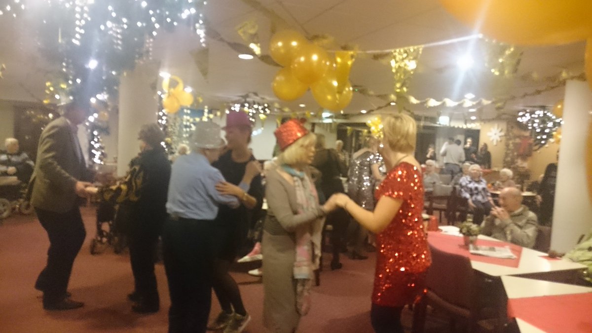 StichtingWera's tweet photo. Swingend het jaar uit! Avond dansen met #ouderen in #Amsterdam was fantastisch! #oudjaardag #feest #dansen #2015 https://t.co/72qEcAJgZ3
