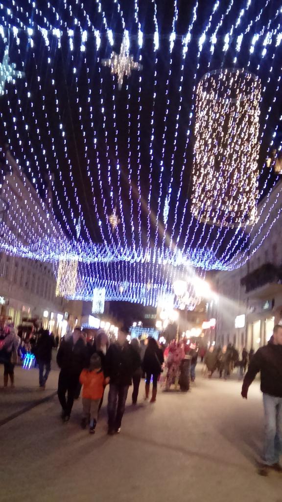 sneza261's tweet photo. Malo 🎄 novogodišnje atmosfere iz najlepšeg grada
#NovogSada ❤ https://t.co/yxd0IcfvpQ