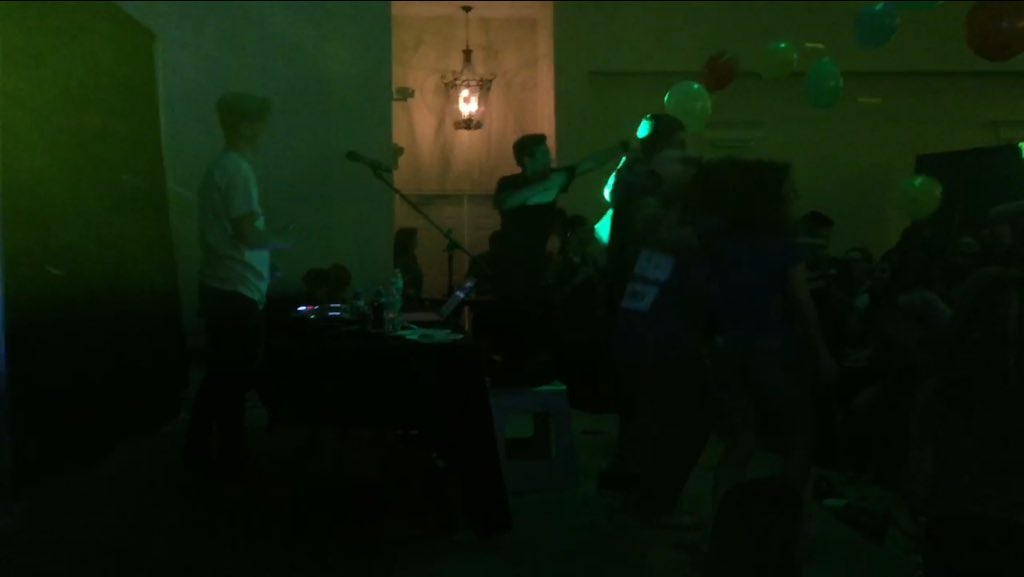 gabegetem22's tweet photo. A couple sick ones from last night https://t.co/ndJRpRBCgo