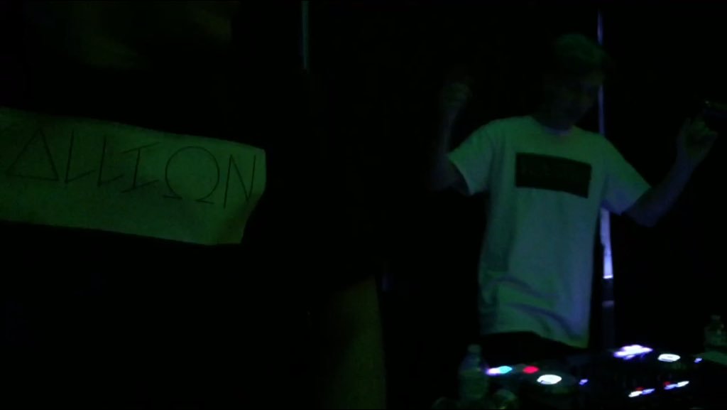 gabegetem22's tweet photo. A couple sick ones from last night https://t.co/ndJRpRBCgo