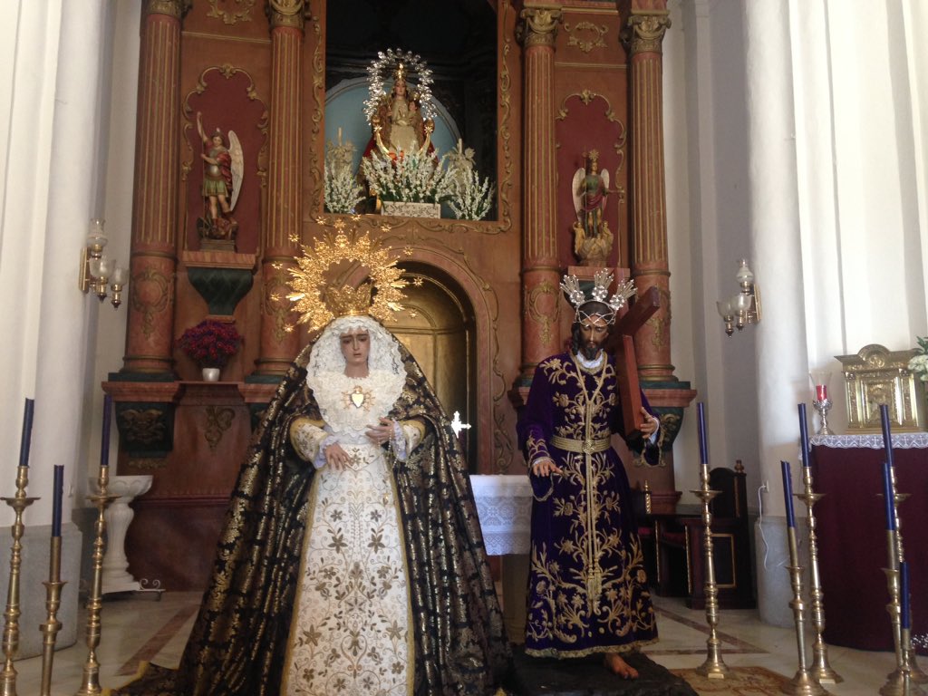 Feliz año nuevo a todos, nos encomendamos a Ellos para que guíen nuestros pasos en este 2016. #nazareno