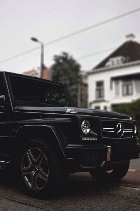 Cequejveux's tweet photo. Conduire une de ces voitures 😍 https://t.co/CFMj3RxKGw