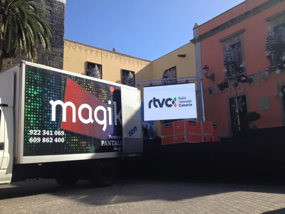 magikled's tweet photo. Estamos preparando las #Campanadas con @RTVCes en #Garachico con nuestra #PantallaLEDP5 https://t.co/C0GEWdkx4m