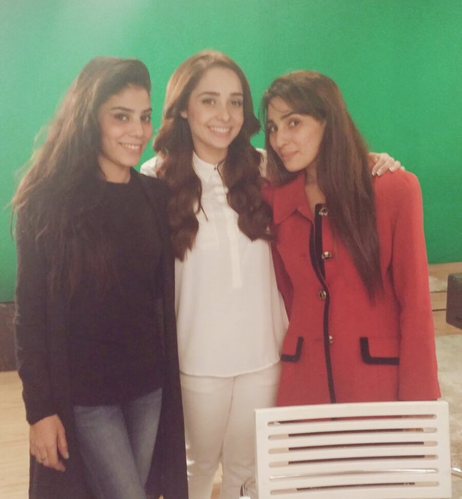 JuggunKazim's tweet photo. Shoot for @GarnierPakistan Color Naturals. Hair by Anum &amp; Khadija. Makeup and styling by Shameen @rubysplitends https://t.co/JTlfbibhQX
