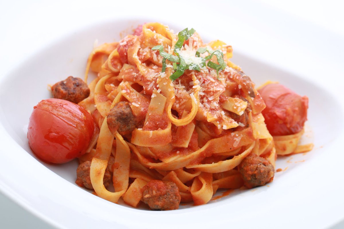 Fettuccine con polpette